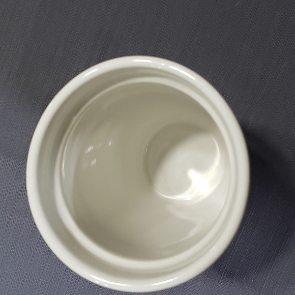 Snoopy with Flowers ceramic Travel Mug with Black Lid. Peanuts. - Picture 4 of 5